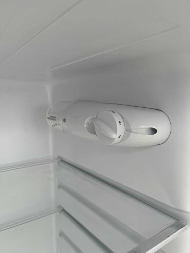 Second-hand Miracle 212L Top Mount Fridge - Photo 6)