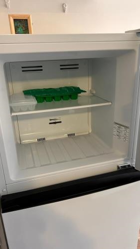 Second-hand Hisense 205L Top Mount Fridge - Photo 6)
