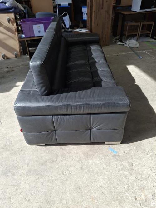 Second-hand Three Seater Sofa - Photo 6)