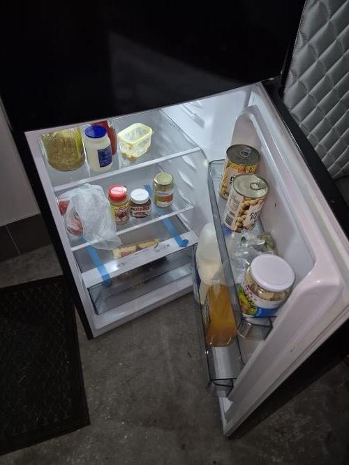 Second-hand TCL 197L Top Mount Fridge - Photo 6)