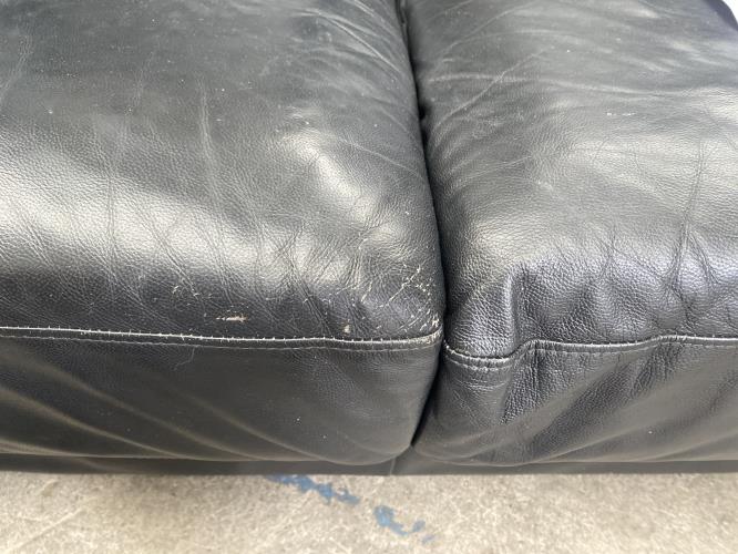 Second-hand Three Seater Sofa - Photo 6)