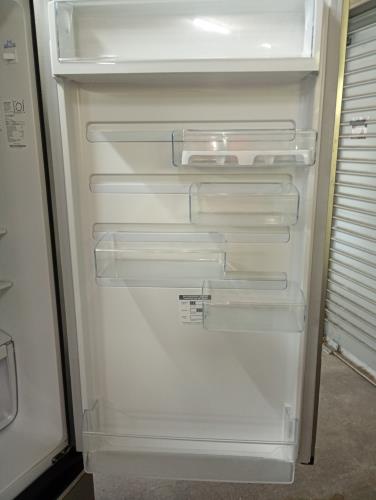 Second-hand Westinghouse 370L Bottom Mount Fridge - Photo 6)