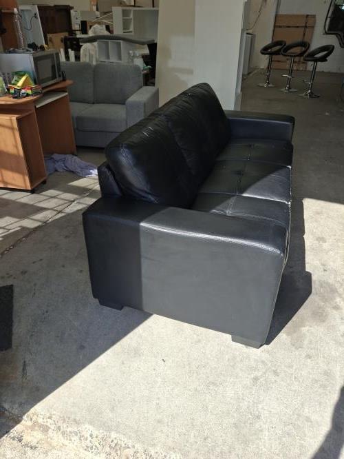 Second-hand Three Seater Sofa - Photo 6)