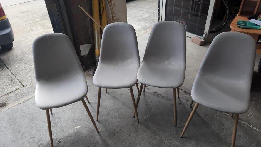 Second-hand Dining Table with 4 Chairs - Photo 6)