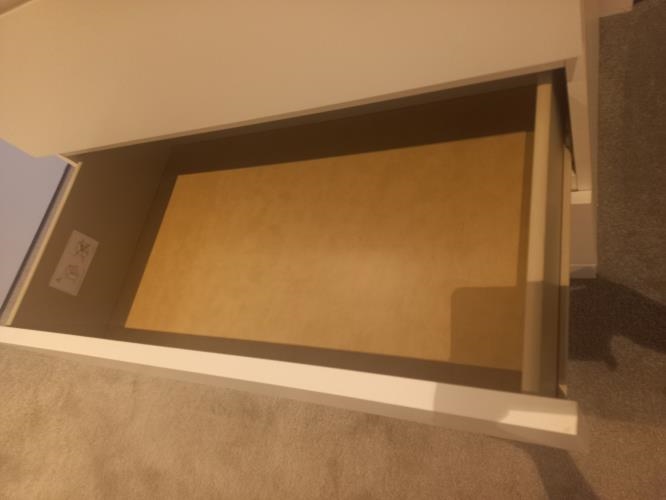 Second-hand IKEA Malm 4 Drawer Chest of Drawers - Photo 6)