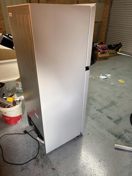 Second-hand Hisense 205L Top Mount Fridge - Photo 6)