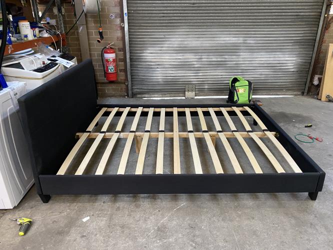 Second-hand Queen Size Bed Frame - Photo 6)