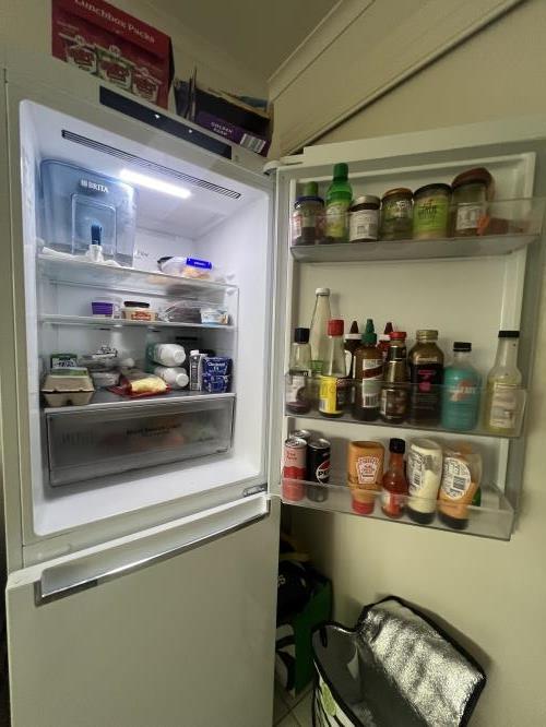 Second-hand LG 306L Bottom Mount Fridge - Photo 6)