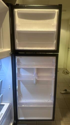 Second-hand Samsung 305L Top Mount Fridge - Photo 6)