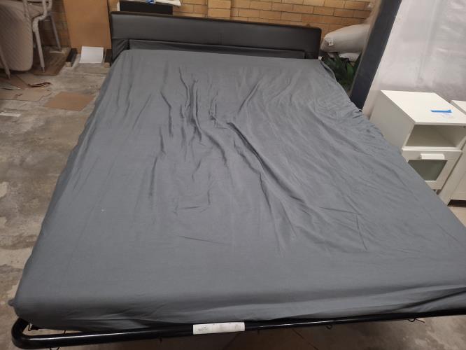 Second-hand Sofa Bed - Photo 6)