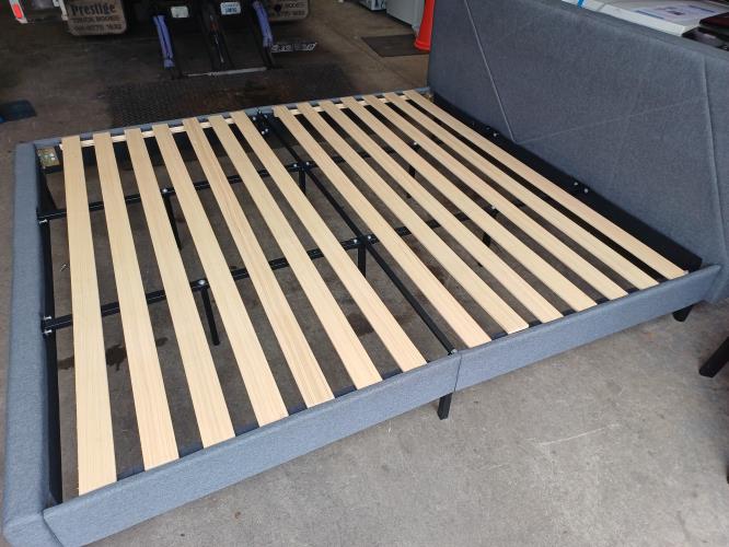 Second-hand King Size Bed Frame - Photo 6)