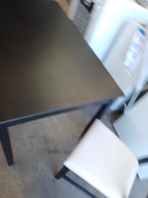 Second-hand Dining Table with 4 Chairs - Photo 6)