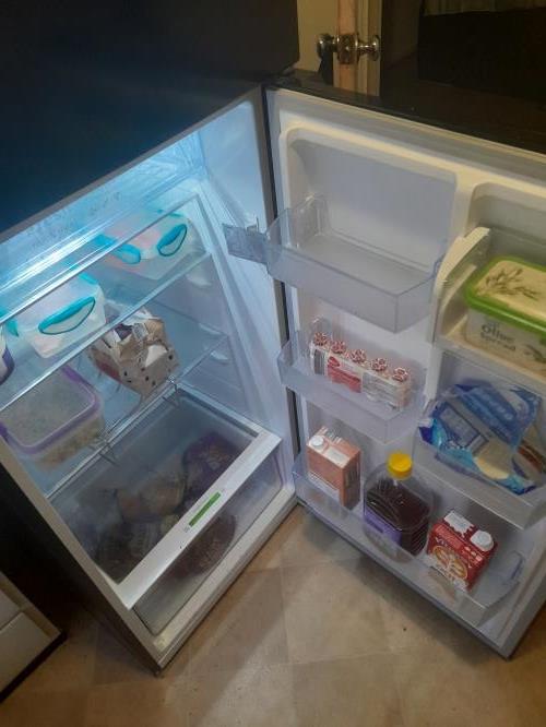 Second-hand Chiq 348L Top Mount Fridge - Photo 6)