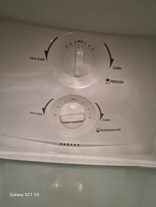 Second-hand Westinghouse 390L Top Mount Fridge - Photo 6)
