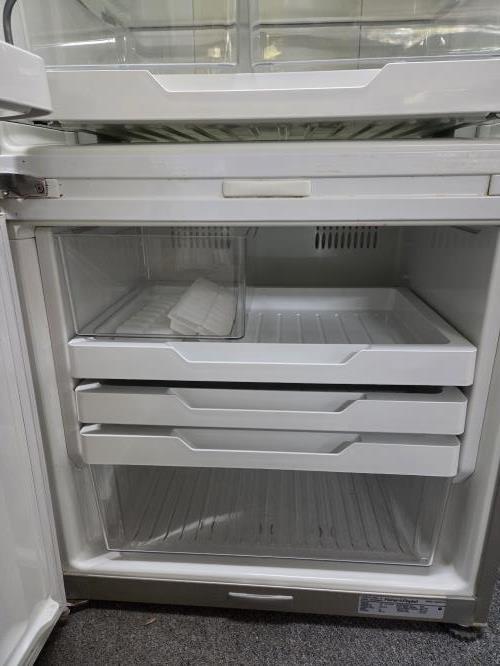 Second-hand Fisher & Paykel 442L Bottom Mount Fridge - Photo 6)