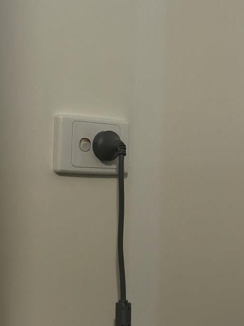 Second-hand Chiq 396L Bottom Mount Fridge - Photo 6)