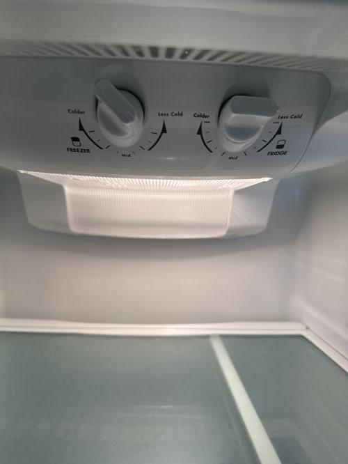 Second-hand Westinghouse 280L Top Mount Fridge - Photo 6)