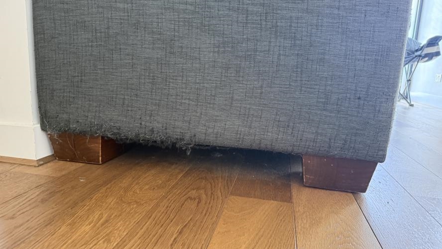 Second-hand Three Seater Sofa - Photo 6)
