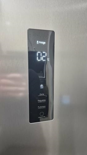 Second-hand Kogan 416L Bottom Mount Fridge - Photo 6)