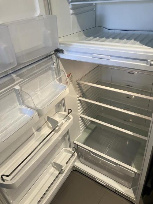 Second-hand Fisher & Paykel 380L Top Mount Fridge - Photo 6)