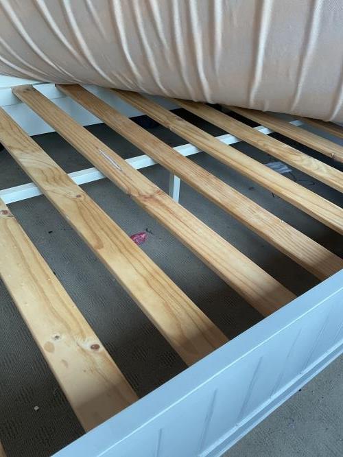 Second-hand Queen Size Bed Frame - Photo 6)