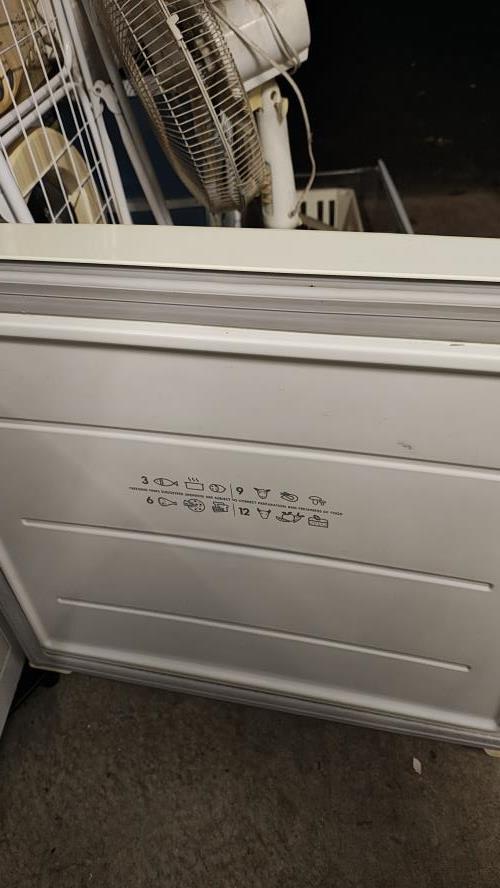 Second-hand Westinghouse 381L Bottom Mount Fridge - Photo 6)
