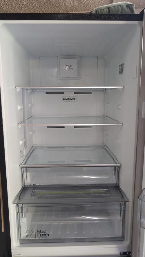 Second-hand Hitachi 323L Bottom Mount Fridge - Photo 6)