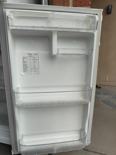 Second-hand Whirlpool 212L Top Mount Fridge - Photo 6)