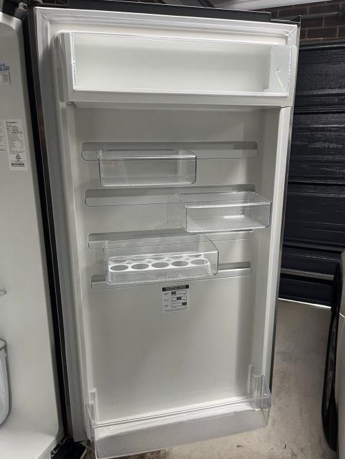 Second-hand Westinghouse 370L Bottom Mount Fridge - Photo 7)