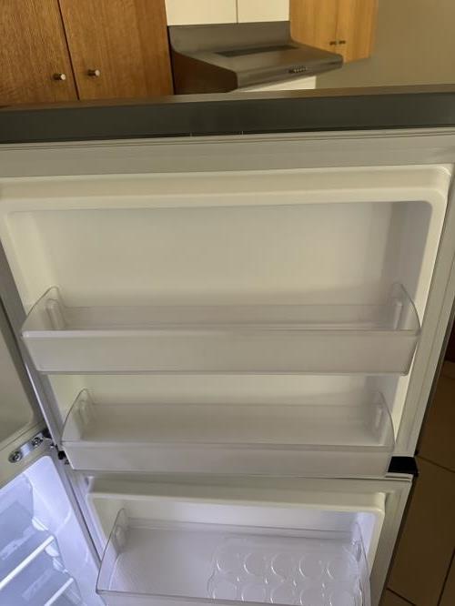 Second-hand LG 243L Top Mount Fridge - Photo 7)