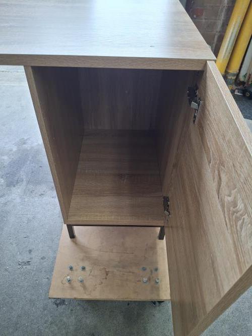 Second-hand Stunning Desk - Photo 7)