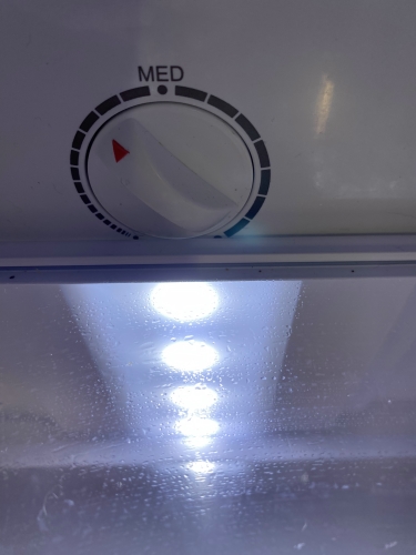 Second-hand Chiq 216L Top Mount Fridge - Photo 7)