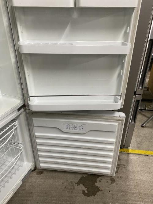 Second-hand Fisher & Paykel 404L Bottom Mount Fridge - Photo 7)