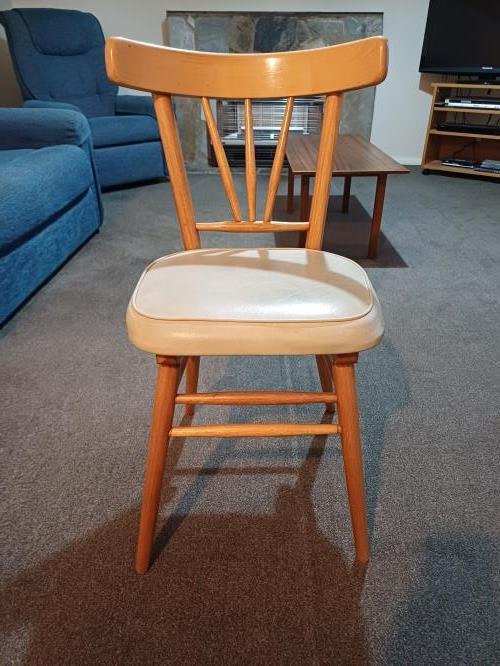 Second-hand Dining Table with 4 Chairs - Photo 7)