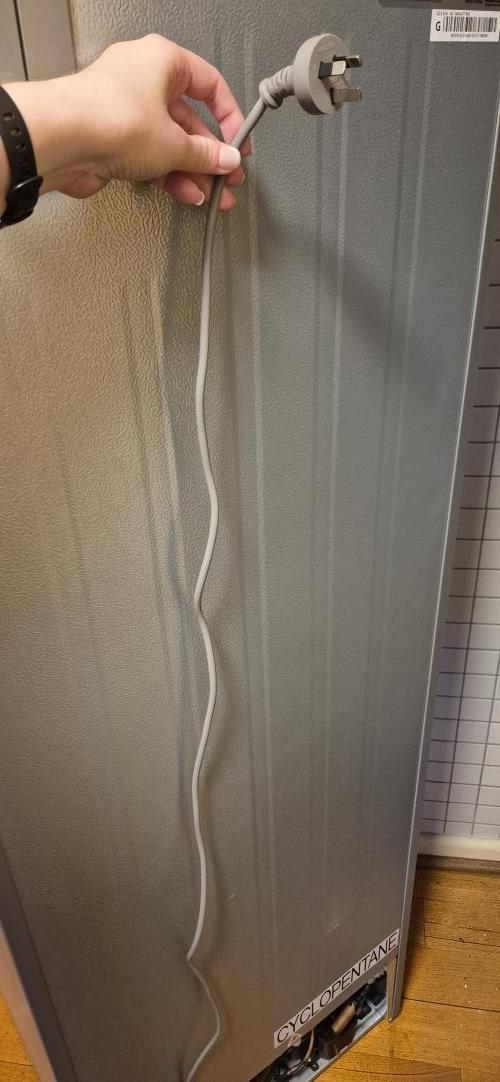 Second-hand Seiki 334L Top Mount Fridge - Photo 7)