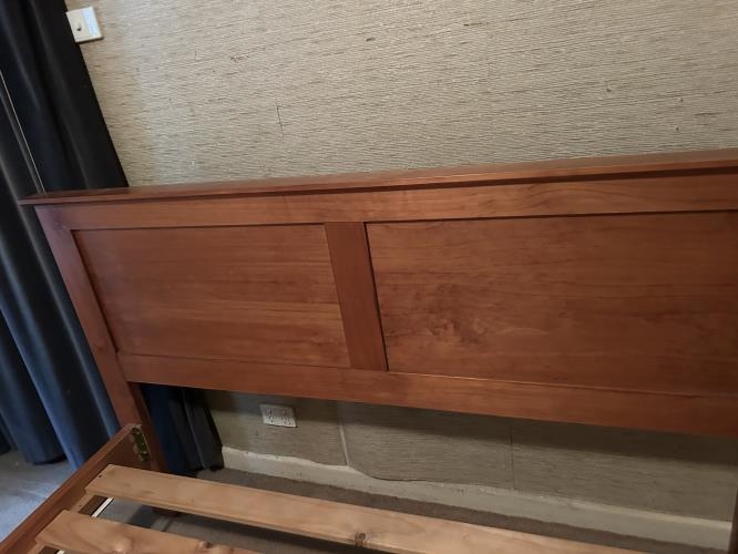 Second-hand Queen Size Bed Frame - Photo 7)