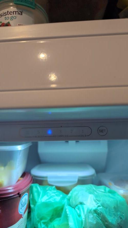 Second-hand Chiq 202L Top Mount Fridge - Photo 7)