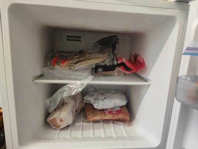 Second-hand TCL 198L Top Mount Fridge - Photo 7)