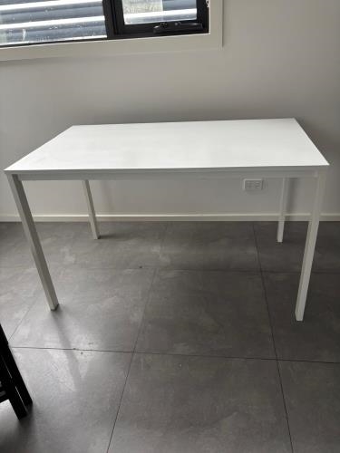 Second-hand IKEA Dining Table with 4 Chairs - Photo 7)