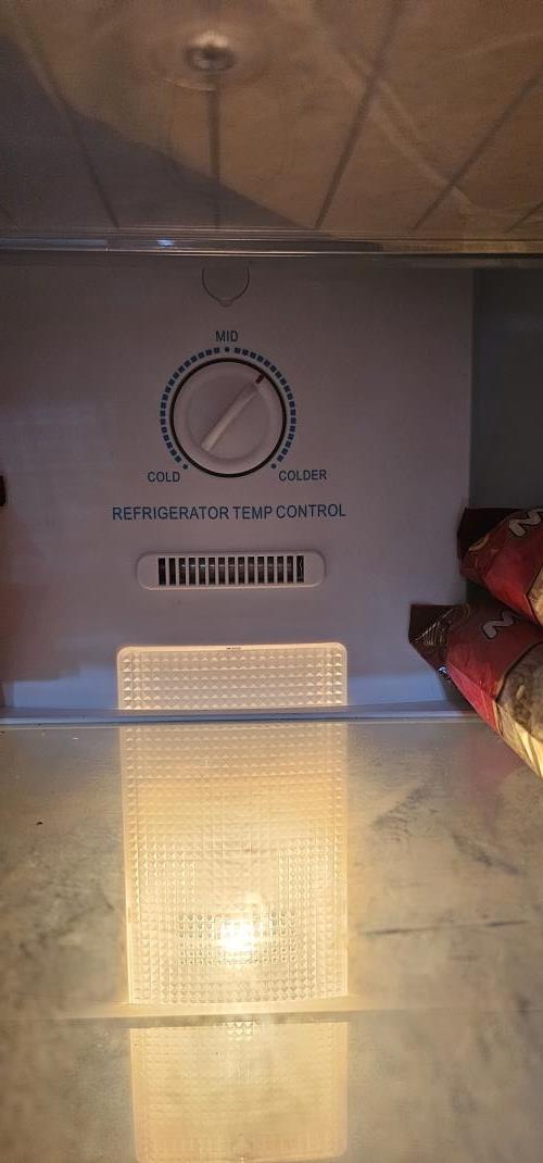 Second-hand Hisense 221L Top Mount Fridge - Photo 7)