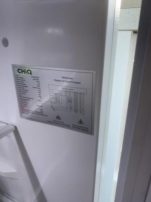 Second-hand Chiq 202L Top Mount Fridge - Photo 7)