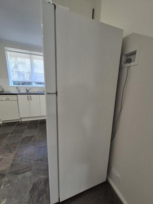 Second-hand Hitachi 403L Top Mount Fridge - Photo 7)