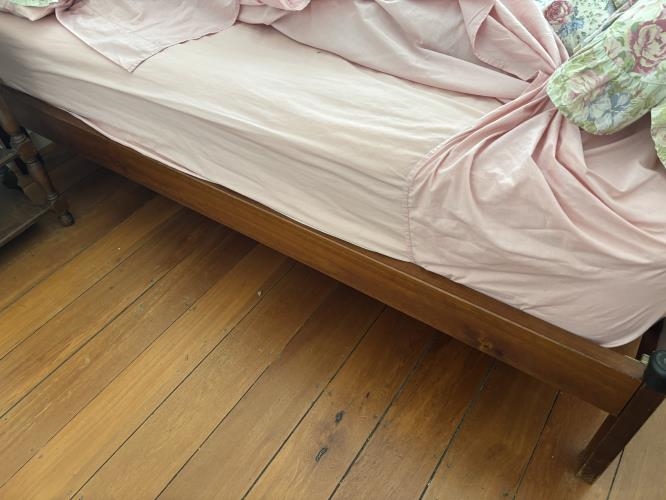 Second-hand Double Bed Frame - Photo 7)