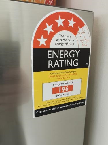 Second-hand Hisense 205L Top Mount Fridge - Photo 7)