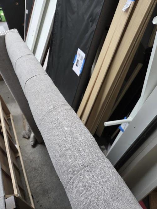 Second-hand  - Photo 7)