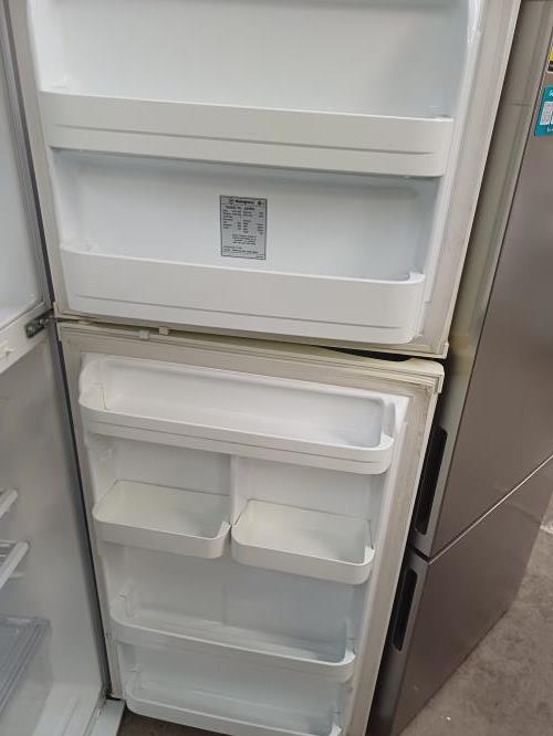 Second-hand Westinghouse 392L Top Mount Fridge - Photo 7)
