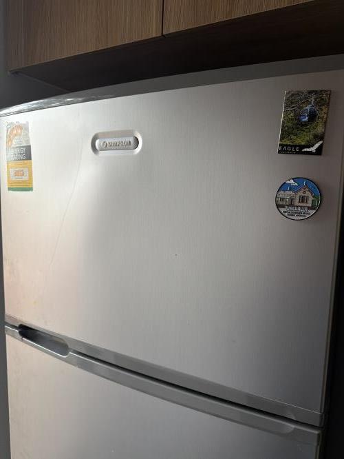 Second-hand Simpson 390L Top Mount Fridge - Photo 7)