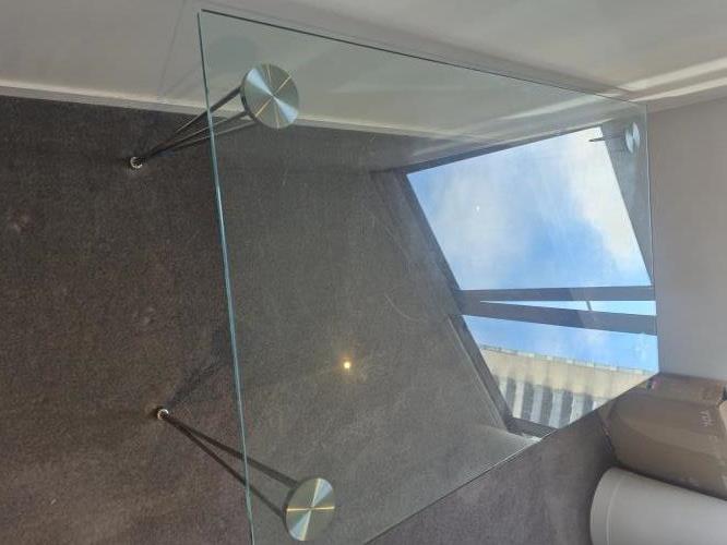 Second-hand Glass Dining Table - Photo 7)