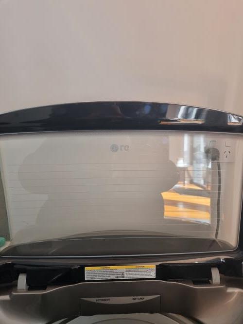 Second-hand LG 9kg Top Load Washing Machine - Photo 7)