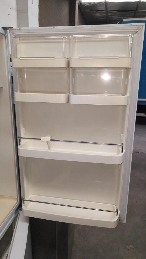 Second-hand Fisher & Paykel 403L Bottom Mount Fridge - Photo 7)